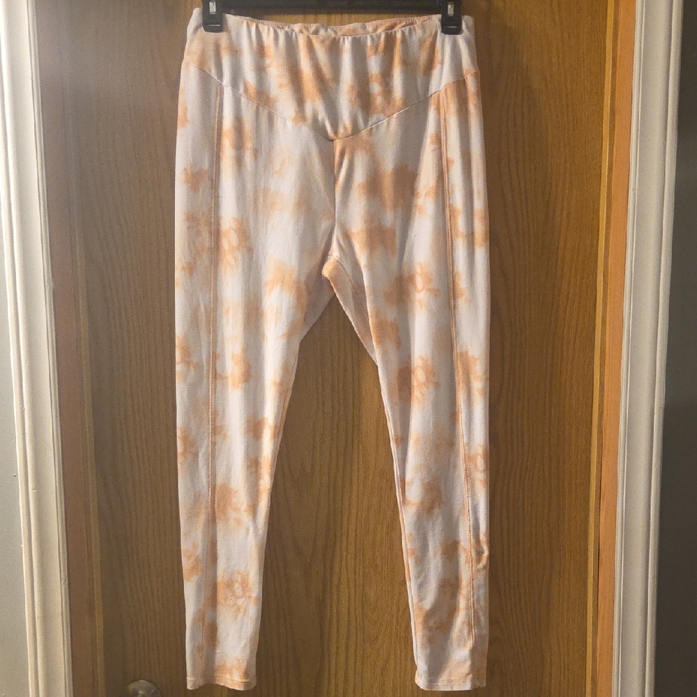 Ultra Flirt Buttery Soft Women's Leggings; XL; White & Peach Marble Pattern